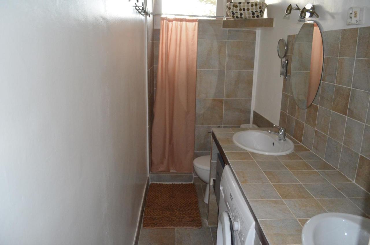 Gite 3 Etoiles Chez Nath Et Tony Taurinya ภายนอก รูปภาพ